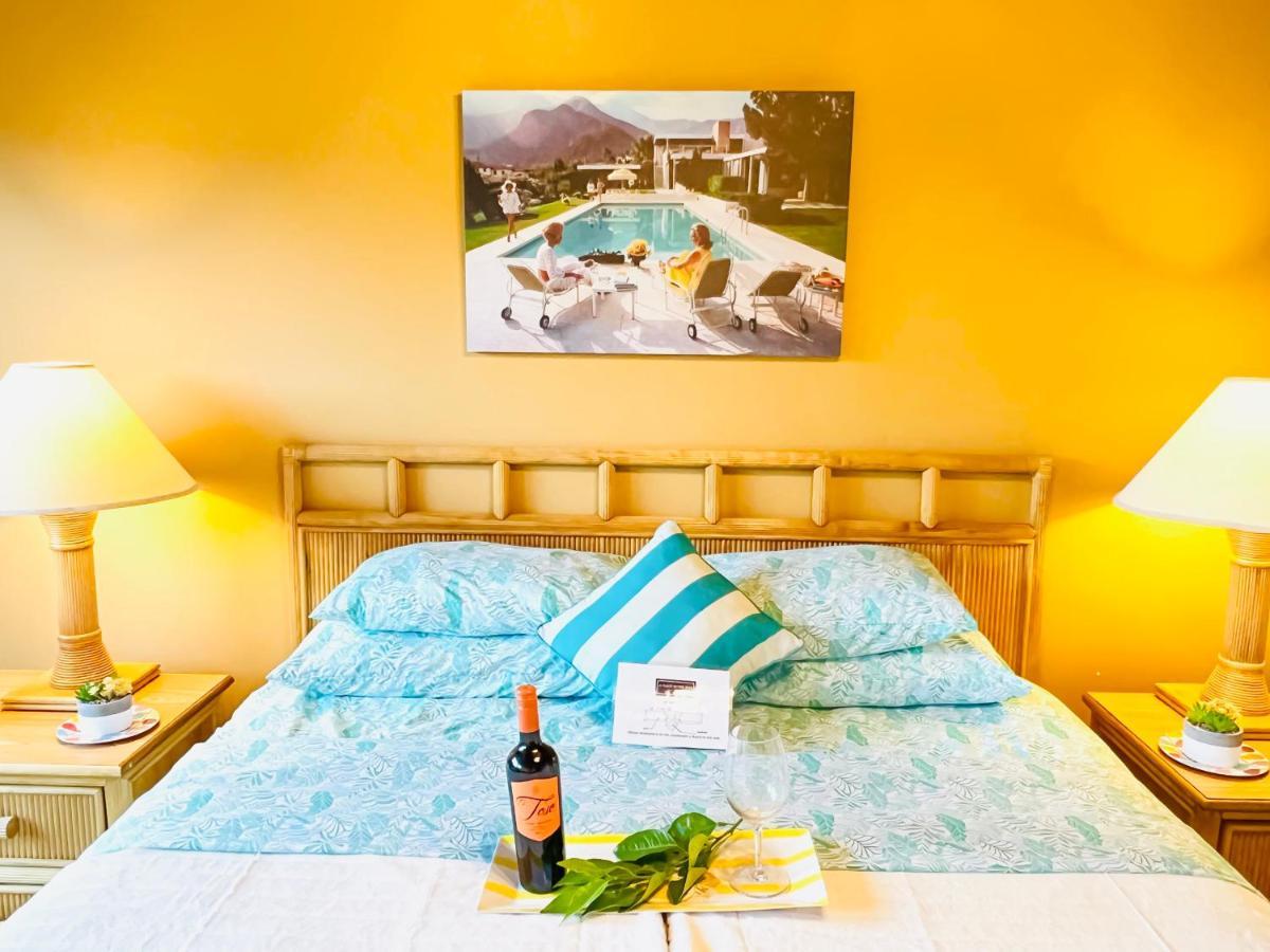 A Place In The Sun - Adults Only Big Units, 24h Heated Pool & In 1 Acre Park Prime Location, Dog Friendly, Midcentury Modern Boutique