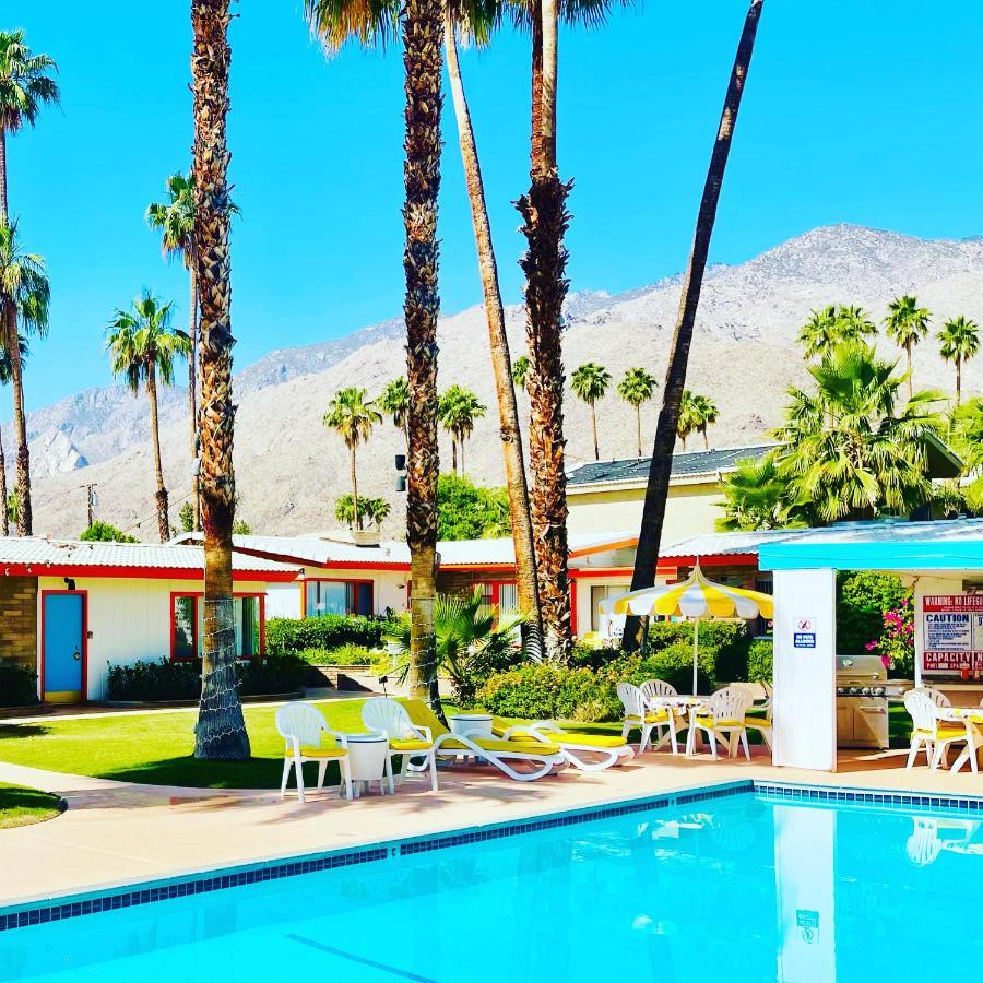 A Place In The Sun - Adults Only Big Units, 24h Heated Pool & In 1 Acre Park Prime Location, Dog Friendly, Midcentury Modern Boutique 4*