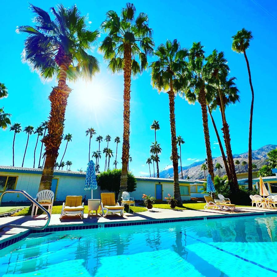 Hotel A Place In The Sun - Adults Only Big Units, 24h Heated Pool & In 1 Acre Park Prime Location, Dog Friendly, Midcentury Modern Boutique 4*