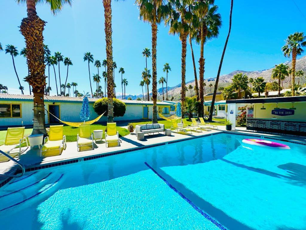 A Place In The Sun - Adults Only Big Units, 24h Heated Pool & In 1 Acre Park Prime Location, Dog Friendly, Midcentury Modern Boutique Hotel Palm Springs