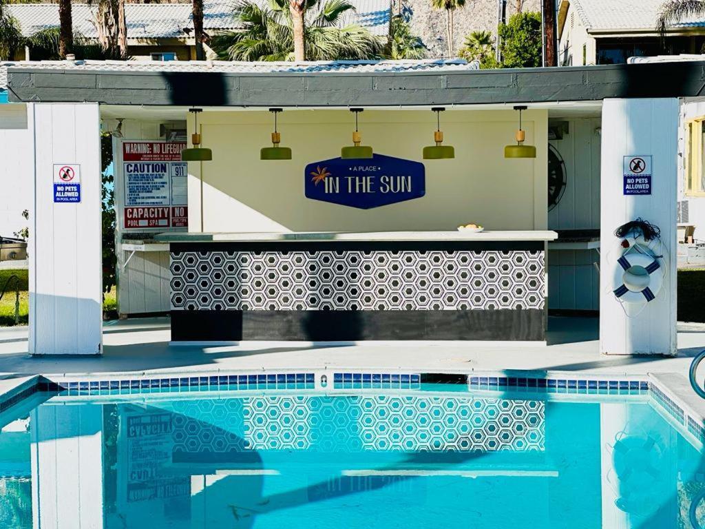 A Place In The Sun - Adults Only Big Units, 24h Heated Pool & In 1 Acre Park Prime Location, Dog Friendly, Midcentury Modern Boutique