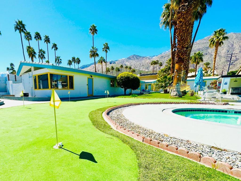Hotel A Place In The Sun - Adults Only Big Units, 24h Heated Pool & In 1 Acre Park Prime Location, Dog Friendly, Midcentury Modern Boutique 4*