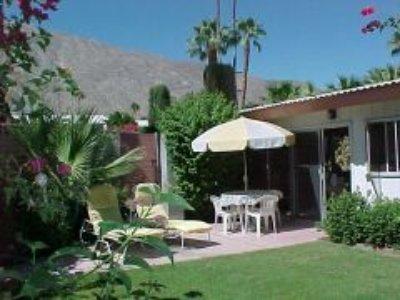 Hotel A Place In The Sun - Adults Only Big Units, 24h Heated Pool & In 1 Acre Park Prime Location, Dog Friendly, Midcentury Modern Boutique