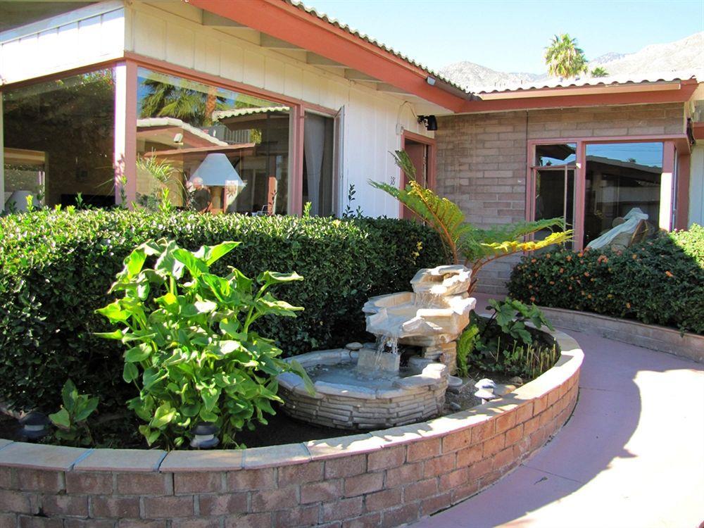 A Place In The Sun - Adults Only Big Units, 24h Heated Pool & In 1 Acre Park Prime Location, Dog Friendly, Midcentury Modern Boutique Hotel