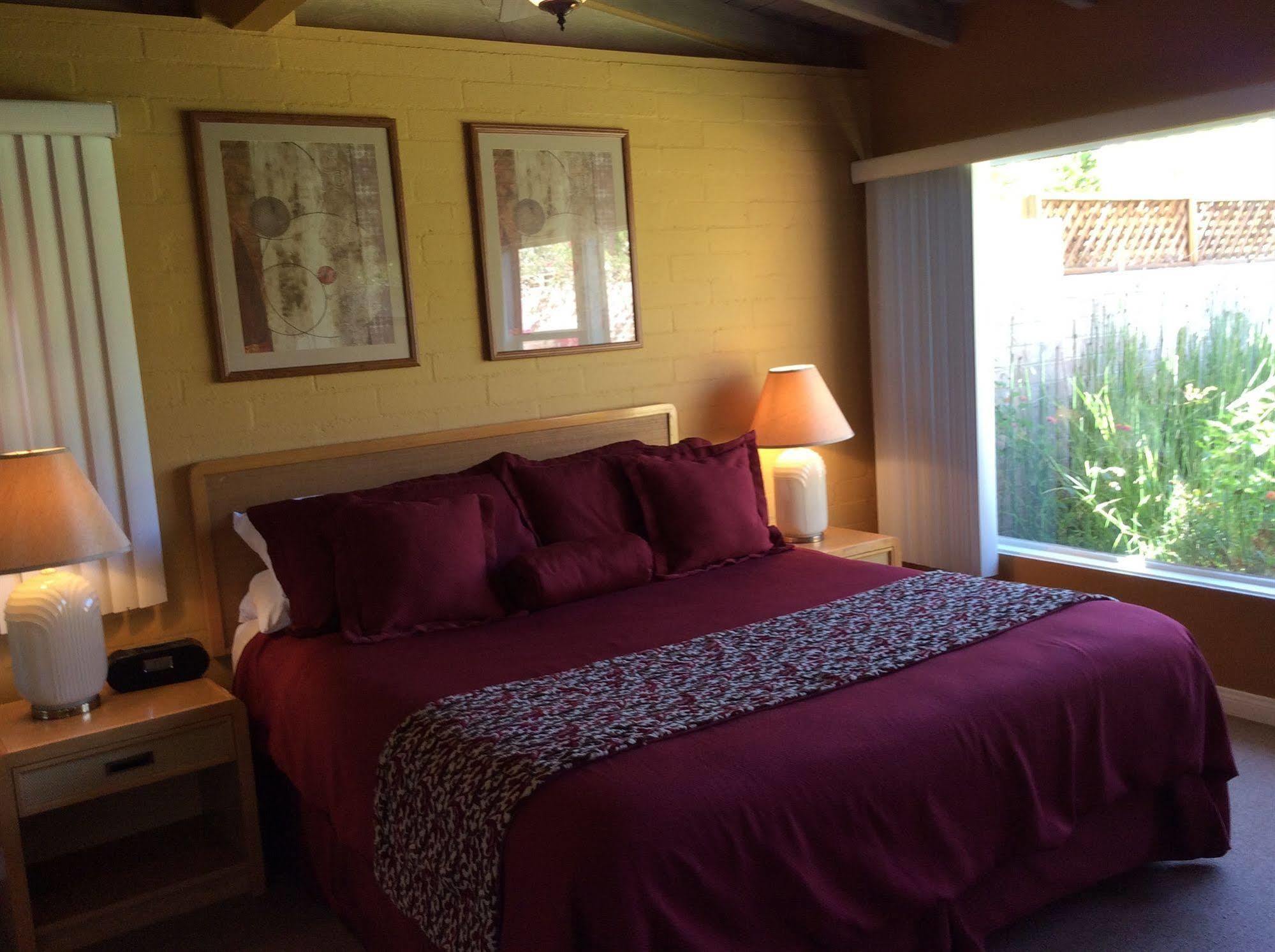A Place In The Sun - Adults Only Big Units, 24h Heated Pool & In 1 Acre Park Prime Location, Dog Friendly, Midcentury Modern Boutique 4* Palm Springs