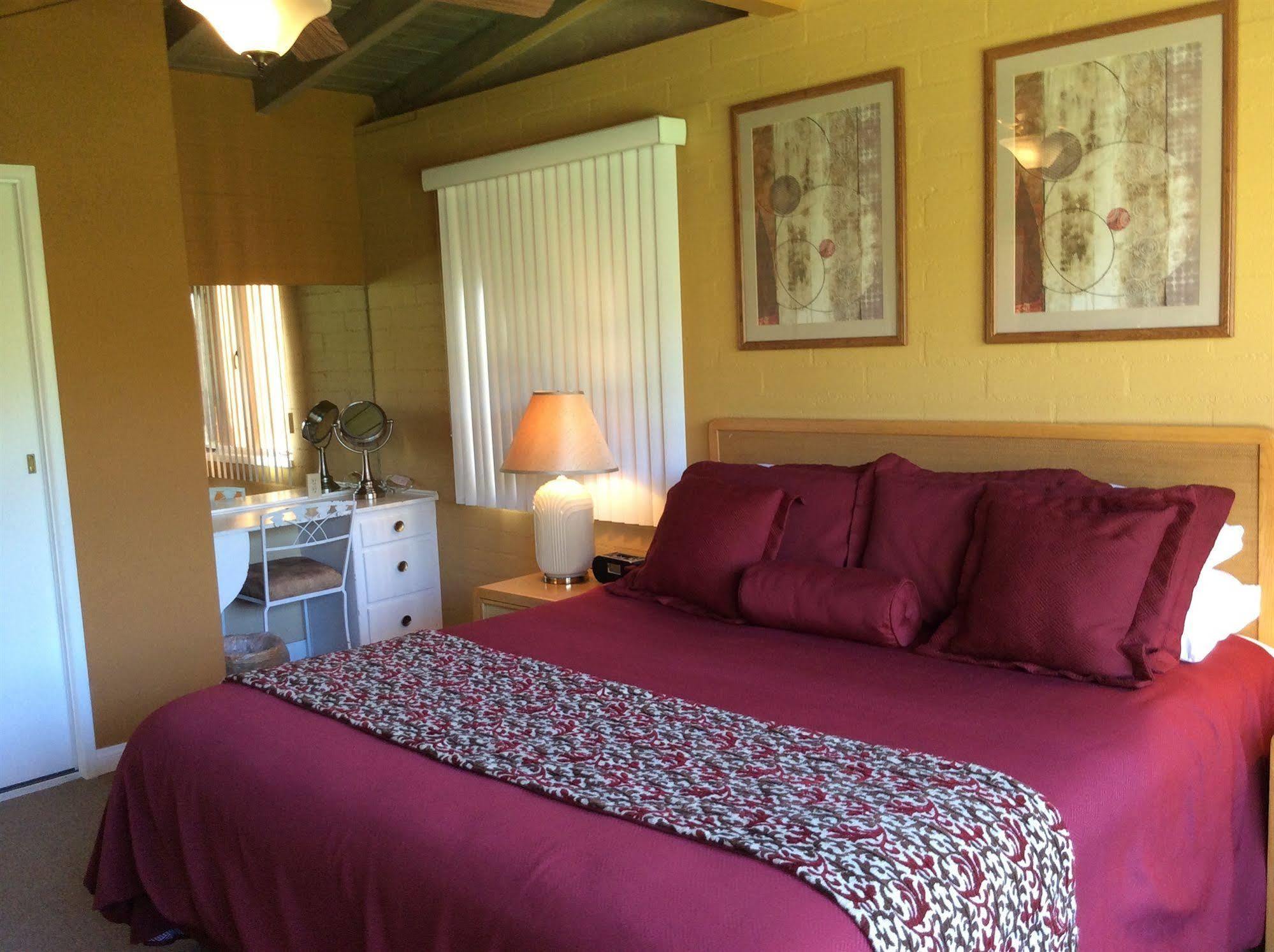 A Place In The Sun - Adults Only Big Units, 24h Heated Pool & In 1 Acre Park Prime Location, Dog Friendly, Midcentury Modern Boutique 4* Palm Springs