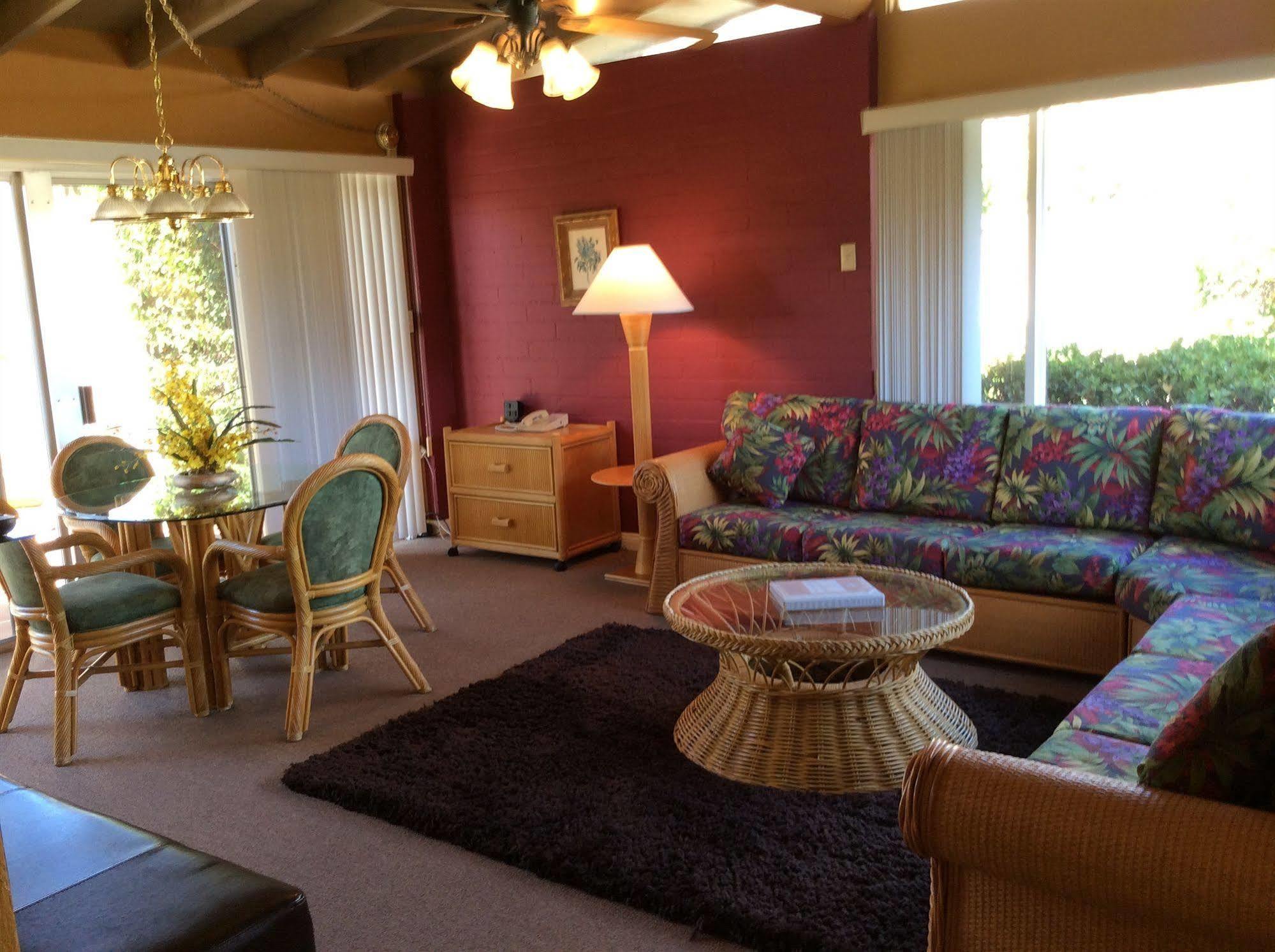 Hotel A Place In The Sun - Adults Only Big Units, 24h Heated Pool & In 1 Acre Park Prime Location, Dog Friendly, Midcentury Modern Boutique